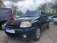 Używany Renault Clio II Authentique 75 KM (55 kW) 2001 Czarny Sedan/Limuzyna