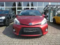 Gebraucht Toyota Yaris Hybrid Edition 75 PS (55 kW) 2014 Rot Limousine