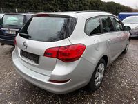 Gebraucht Opel Astra Design Edition 116 PS (85 kW) 2011 Silber Kombi
