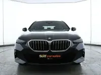 Gebraucht BMW 520 M Sport 208 PS (152 kW) 2025 Grau Kombi