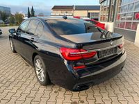 Gebraucht BMW 750L Shadowline 400 PS (294 kW) 2016 Carbonschwarz metallic Limousine