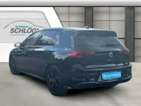 Gebraucht VW Golf VIII R-line 150 PS (110 kW) 2024 Grenadillschwarz metallic (metallic) Limousine