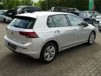 Gebraucht VW Golf VIII Life 150 PS (110 kW) 2023 Reflexsilber Limousine