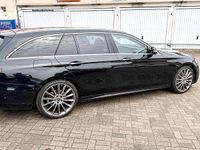 Gebraucht Mercedes E300 AMG 265 PS (194 kW) 2022 Schwarz Limousine