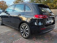 Gebraucht Mercedes B200 150 PS (110 kW) 2021 Schwarz Van / Kleinbus