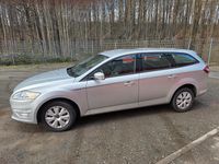 Gebraucht Ford Mondeo 140 PS (102 kW) 2012 Silber Kombi