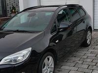 Gebraucht Opel Astra Design Edition 116 PS (85 kW) 2011 Schwarz Kombi