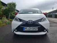 Gebraucht Toyota Aygo 69 PS (50 kW) 2016 Weiß Kleinwagen