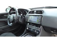 Gebraucht Jaguar XE Pure 179 PS (131 kW) 2016 Rot Limousine