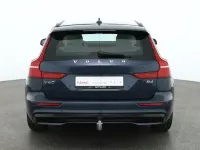 Neu Volvo V60 Plus 197 PS (144 kW) 2026 Blau Kombi