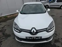 Gebraucht Renault Mégane III Authentique 110 PS (80 kW) 2015 Weiß Limousine