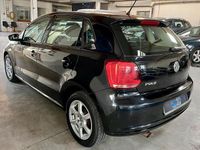 Second-hand VW Polo Black Edition 86 CP (63 kW) 2011 Negru Hatchback