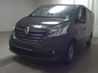 Usado Renault Trafic Expression 125 HP (91 kW) 2017 Preto Monovolume