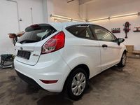 Gebraucht Ford Fiesta 60 PS (44 kW) 2017 Weiß Kleinwagen