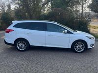 Gebraucht Ford Focus 125 PS (91 kW) 2018 Frostweiß Kombi