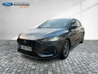 Käytetty Ford Focus ST-Line 125 HP (91 kW) 2023 Harmaa Sedan