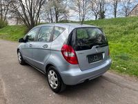 Gebraucht Mercedes A160 Avantgarde 95 PS (69 kW) 2009 Blau Kleinwagen