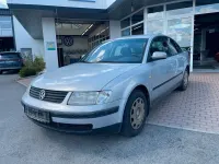 Gebraucht VW Passat 101 PS (74 kW) 1997 Grau Limousine