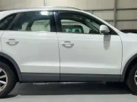 Gebraucht Audi Q3 177 PS (130 kW) 2012 Gletscherweiss metallic SUV
