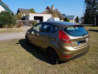 Gebraucht Ford Fiesta 81 PS (59 kW) 2011 Gold Kleinwagen
