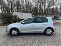 Gebraucht VW Golf VI 102 PS (75 kW) 2009 Silber Kleinwagen