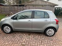 Gebraucht Toyota Yaris Cool 87 PS (63 kW) 2008 Silber Kleinwagen