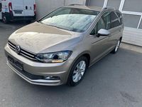 Gebraucht VW Touran Highline 150 PS (110 kW) 2016 Gold Van / Kleinbus