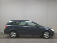 Gebraucht Opel Astra Edition 101 PS (74 kW) 2008 Metro m2 Kombi