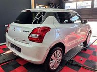 Gebraucht Suzuki Swift Comfort 90 PS (66 kW) 2017 Weiß Kleinwagen