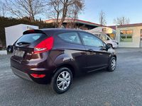 Gebraucht Ford Fiesta Trend 60 PS (44 kW) 2010 Violet Kleinwagen