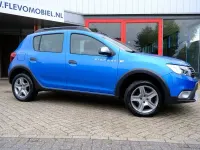 Gebraucht Dacia Sandero Stepway 90 PS (66 kW) 2017 Blau Limousine
