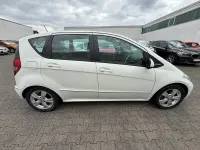 Gebraucht Mercedes A160 82 PS (60 kW) 2012 Weiß Limousine