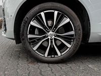 Gebraucht Volvo XC60 Plus 197 PS (144 kW) 2023 Grau SUV