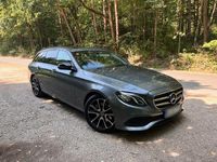 Gebraucht Mercedes E220 194 PS (142 kW) 2019 Grau Kombi