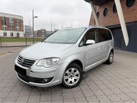 Gebraucht VW Touran 140 PS (102 kW) 2007 Silber Van / Kleinbus