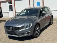 Gebraucht Volvo V60 CC Momentum 150 PS (110 kW) 2015 Grau Kombi