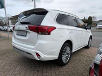 Gebraucht Mitsubishi Outlander Basis 82 PS (60 kW) 2021 Weiss SUV