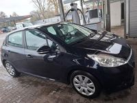 Second-hand Peugeot 208 Style 83 CP (61 kW) 2014 Albastru Hatchback