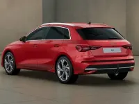 Second-hand Audi A3 Ambiente 150 CP (110 kW) 2025 Roșu Berlinǎ