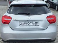 Gebraucht Mercedes A180 90 PS (66 kW) 2015 Silber
