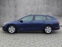 Gebraucht VW Golf VIII Life 131 PS (96 kW) 2023 Atlantik blue metallic Kombi