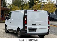 Gebraucht Opel Vivaro 120 PS (88 kW) 2017 Weiß Van / Kleinbus