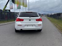 Gebraucht BMW 118 Advantage 136 PS (100 kW) 2018 Weiß Kleinwagen