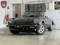Gebraucht Alfa Romeo Spider 126 PS (92 kW) 1985 Schwarz Cabrio