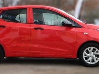 Gebraucht Hyundai i10 Select 67 PS (49 kW) 2020 Tomato red / sol Kleinwagen