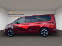 Gebraucht VW Multivan Style 150 PS (110 kW) 2025 Rot Van