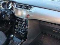 Gebraucht Citroën C3 Attraction 68 PS (50 kW) 2016 Weiß Kleinwagen