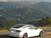 Usado Tesla Model 3 Standard Range Plus 242 kW (330 CV) 2021 Blanco Berlina