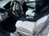Używany Opel Astra 140 KM (102 kW) 2006 Srebrny Kombi