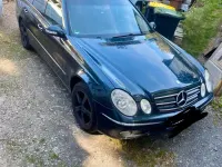 Gebraucht Mercedes E220 150 PS (110 kW) 2004 Schwarz Kombi